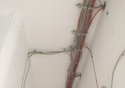 Flurdecke voll verkabelt