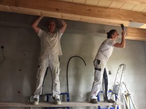 die Innenbalken lasieren