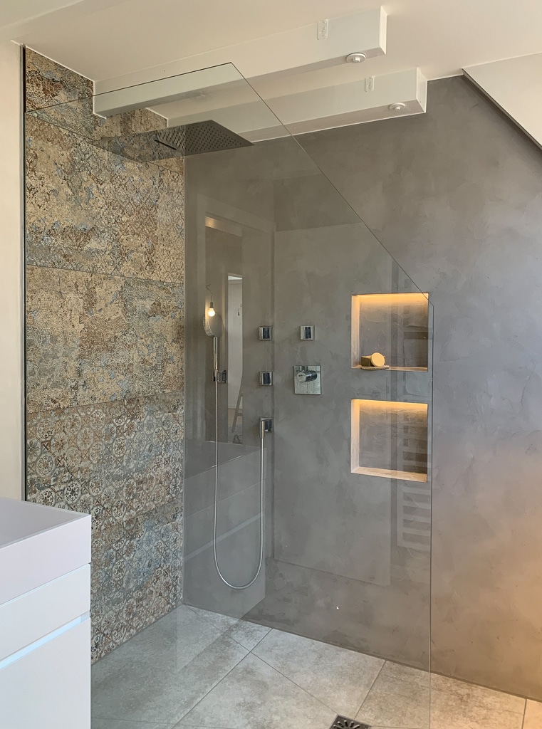 fugenlose Dusche in Beton Ciré Verwandlung Farben