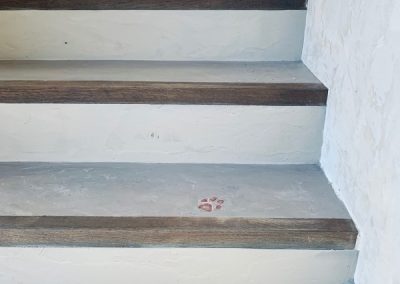 Holzkanten und Beton Ciré